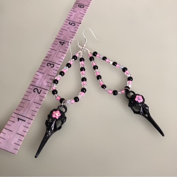 Black Plague Doctor Bird Mask Halloween Goth Earrings - Picture 8 of 8